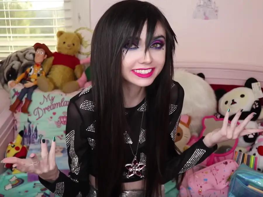 Eugenia Cooney | Diggit Magazine